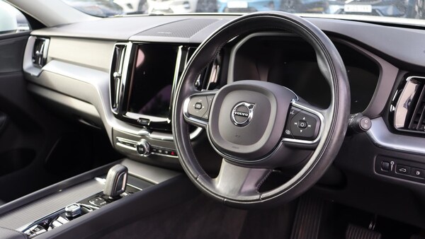 Used Volvo XC60 2021 for sale - 76188848: Photo 4