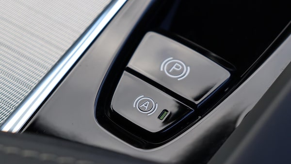 Used Volvo XC60 2025 for sale - 76214764: Photo 45