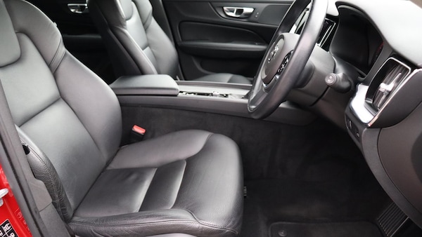 Used Volvo V60 2018 for sale - 76189445: Photo 10