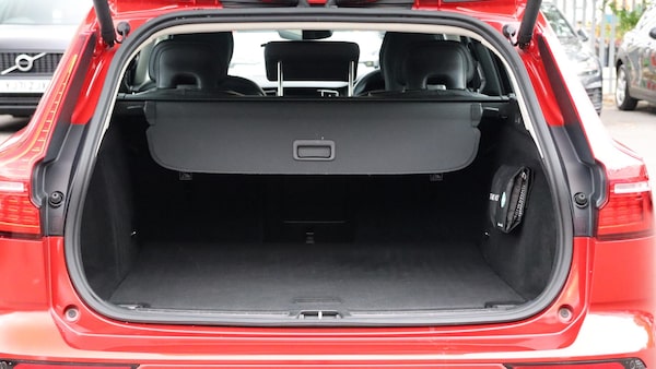 Used Volvo V60 2018 for sale - 76189445: Photo 13