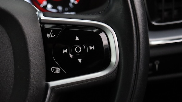 Used Volvo V60 2018 for sale - 76189445: Photo 22