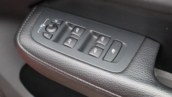 Used Volvo V60 2018 for sale - 76189445: Photo 24