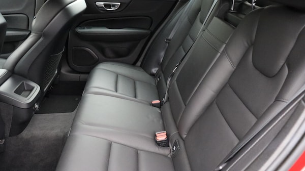 Used Volvo V60 2018 for sale - 76189445: Photo 33