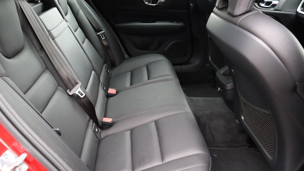 Used Volvo V60 2018 for sale - 76189445: Photo 6