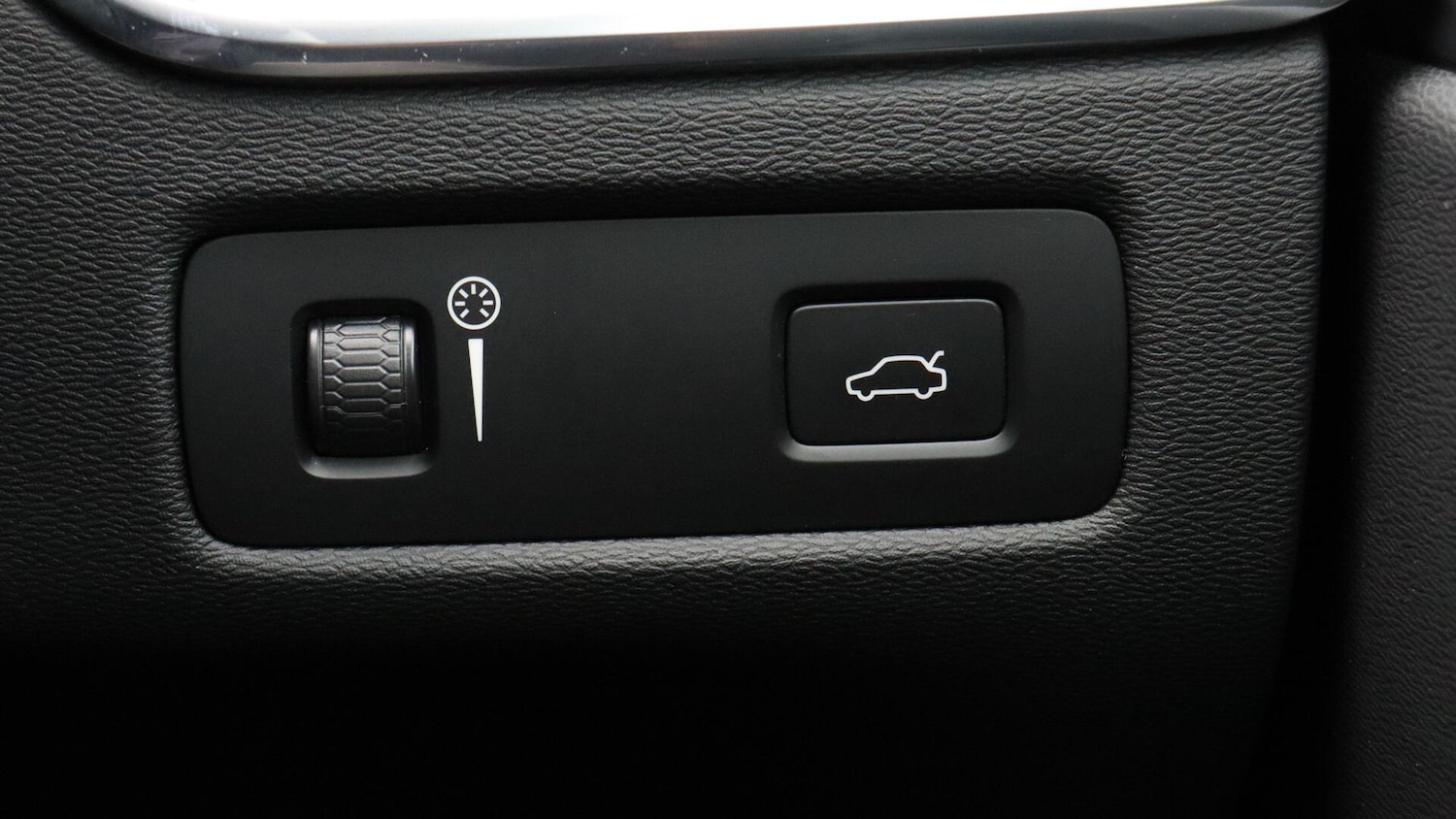 Used Volvo XC60 2022 for sale - 76060154: Photo 41