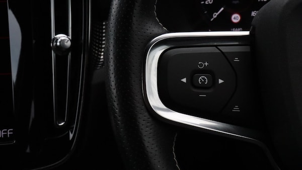 Used Volvo XC40 2021 for sale - 76307691: Photo 21