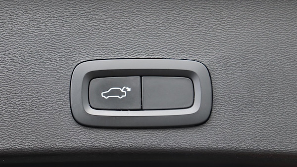 Used Volvo XC40 2021 for sale - 76307691: Photo 35