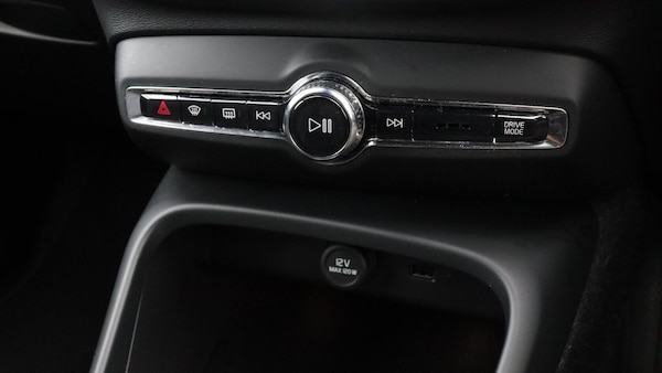 Used Volvo XC40 2021 for sale - 76307691: Photo 38