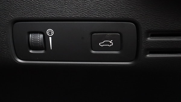 Used Volvo XC40 2021 for sale - 76307691: Photo 40