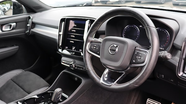 Used Volvo XC40 2021 for sale - 76307691: Photo 4