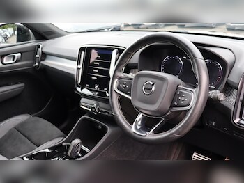 Used Volvo XC40 2021 for sale - 76307691: Photo 4