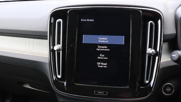 Used Volvo XC40 2021 for sale - 76166427: Photo 16