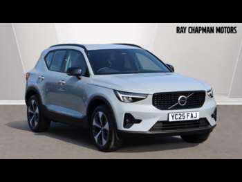 2025 (25) - B3 (P) Plus Dark (Park Camera, Heated Seats, Apple Carplay) 5-Door