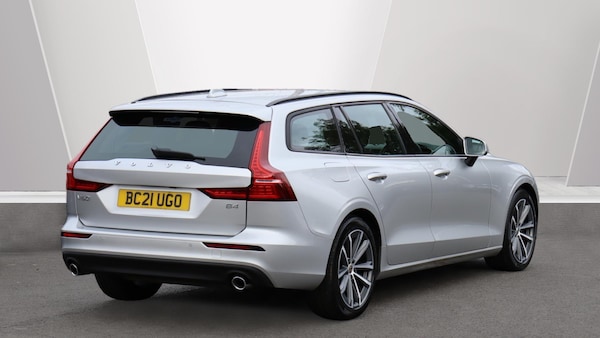 Used Volvo V60 2021 for sale - 75646253: Photo 2
