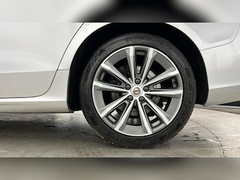 Used Volvo V60 2021 for sale - 75646253: Photo