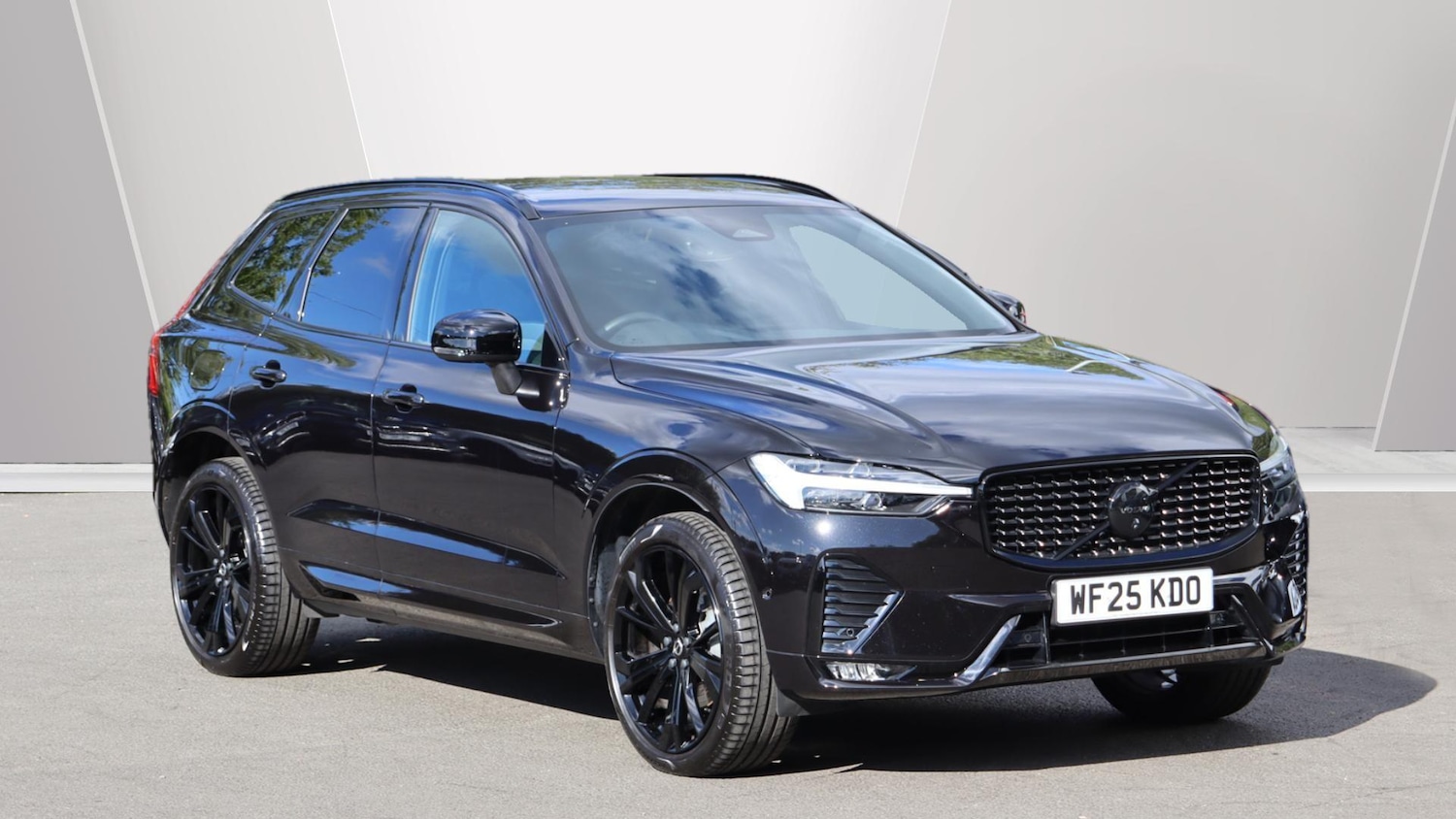 Used Volvo XC60 2025 for sale - 76084357: Photo 1
