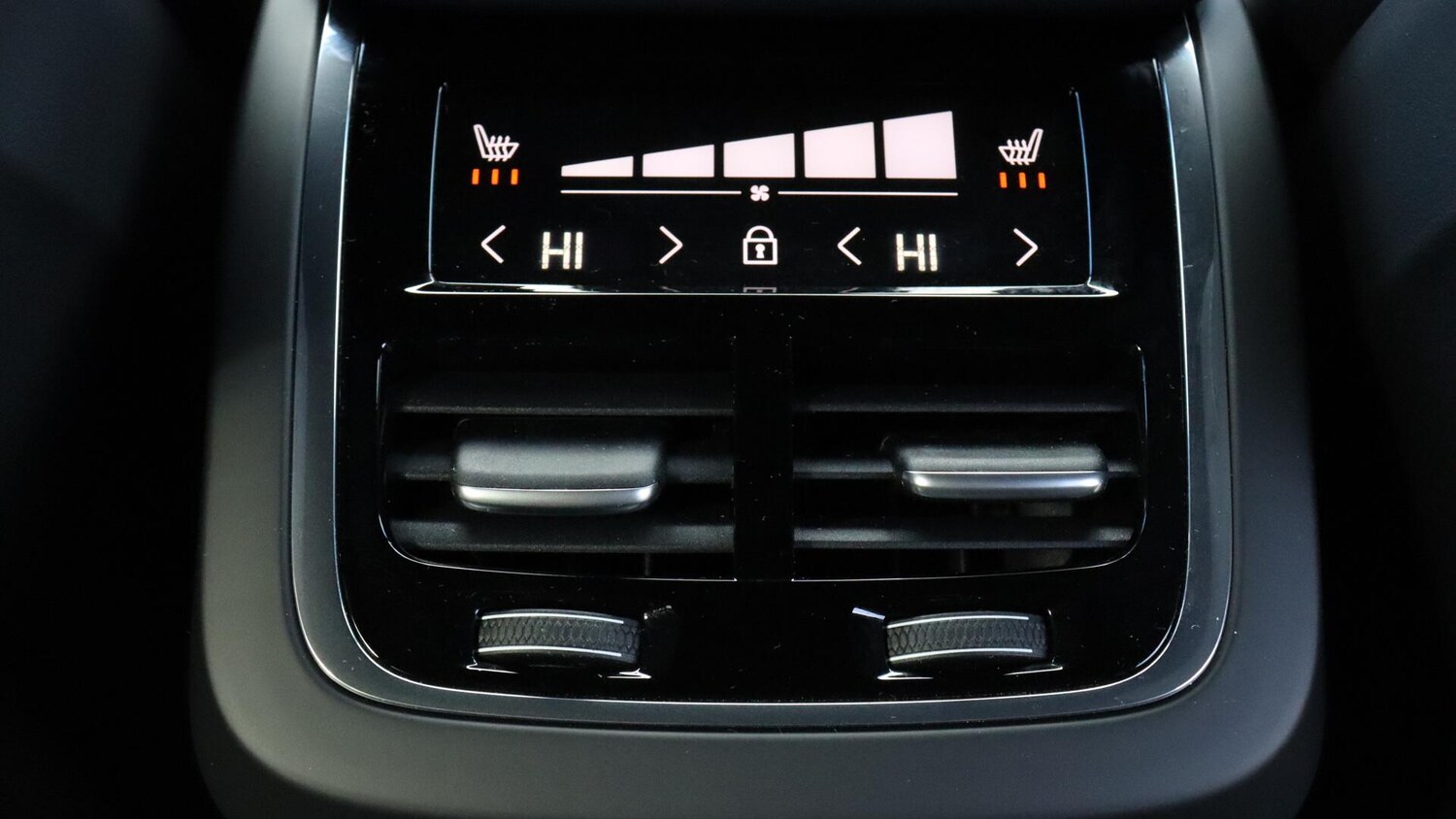 Used Volvo XC60 2025 for sale - 76084357: Photo 38