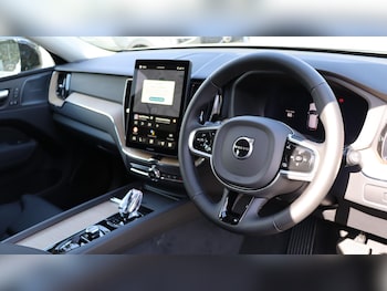 Used Volvo XC60 2025 for sale - 76326804: Photo