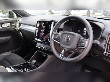 Used Volvo XC40 2025 for sale - 76071512: Photo