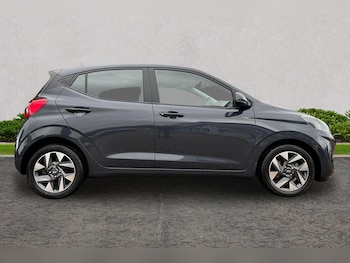 Used Hyundai i10 2024 for sale - 76677106: Photo