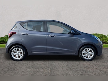 Used Hyundai i10 2019 for sale - 76231186: Photo