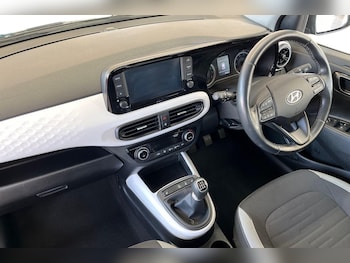 Used Hyundai i10 2022 for sale - 76674987: Photo