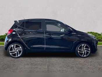 Used Hyundai i10 2022 for sale - 76674987: Photo