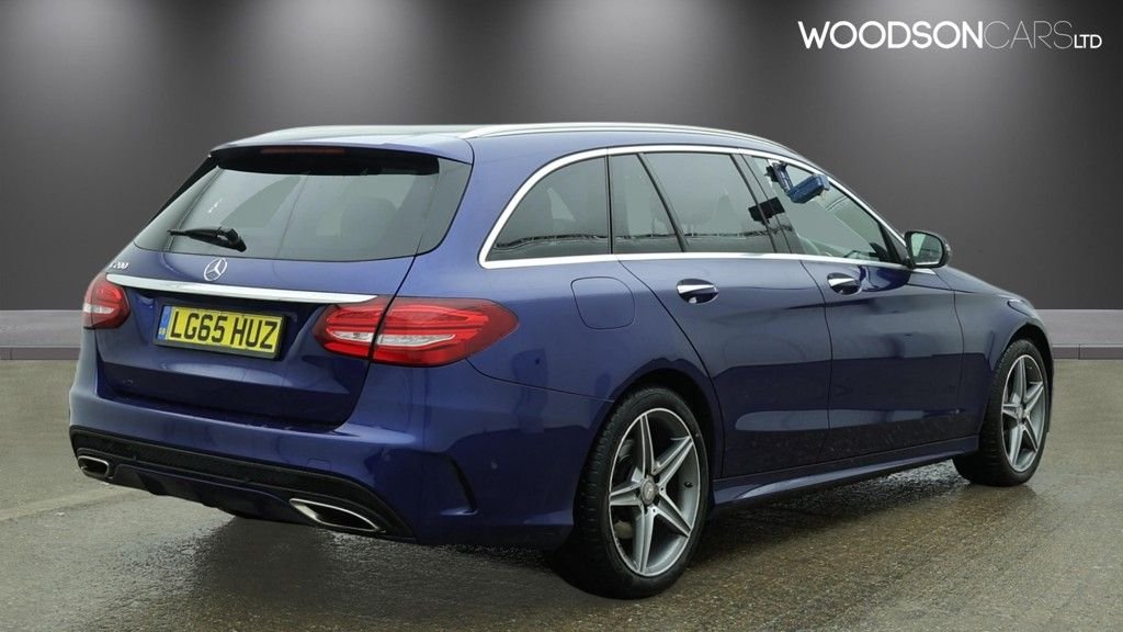 Used Mercedes-Benz C Class 2015 for sale - 77920568: Photo 2