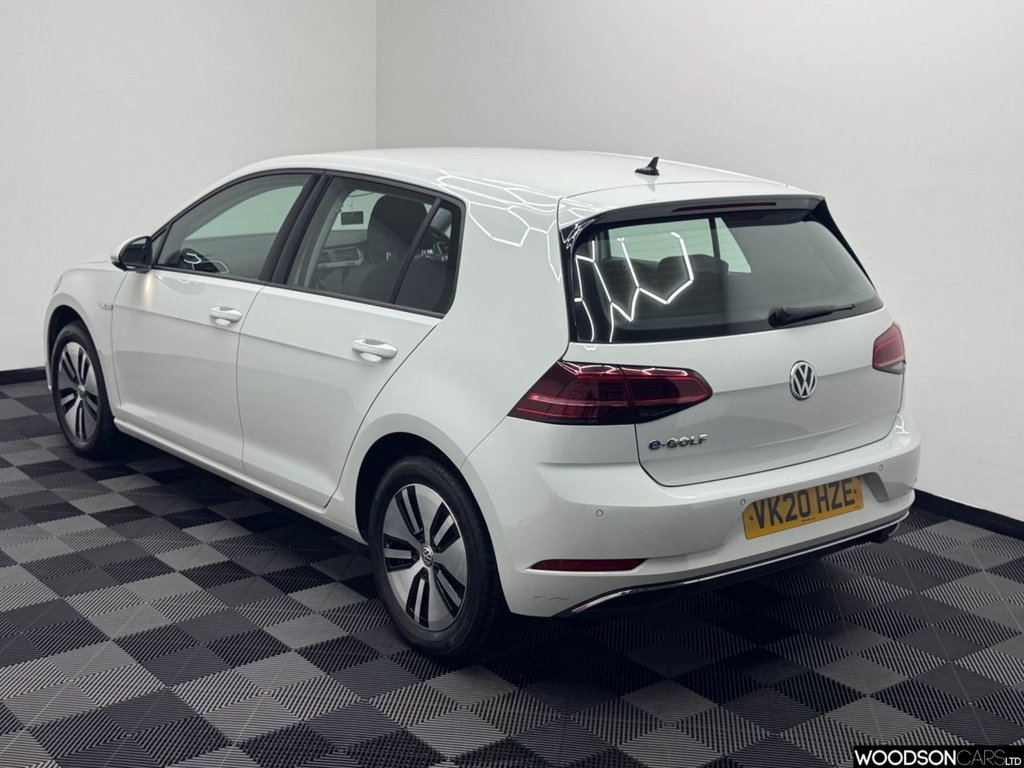 Used Volkswagen Golf 2020 for sale - 76469643: Photo 2