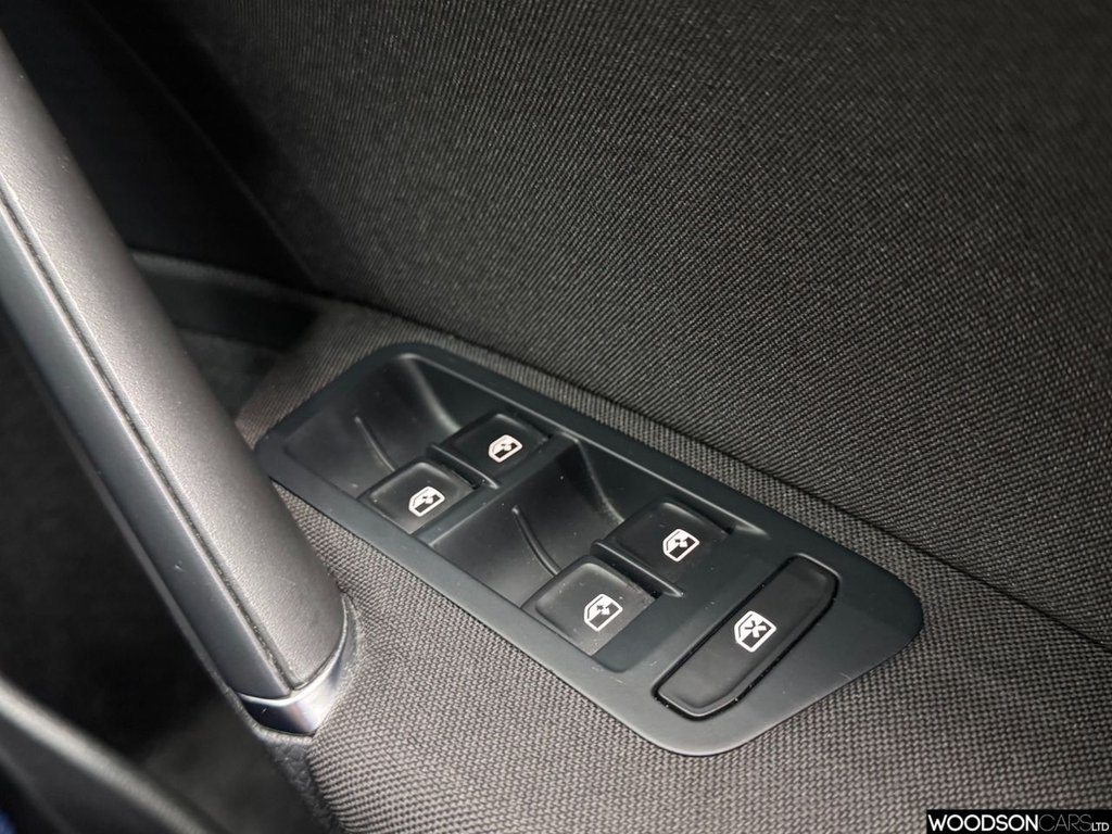 Used Volkswagen Golf 2020 for sale - 76469643: Photo 32