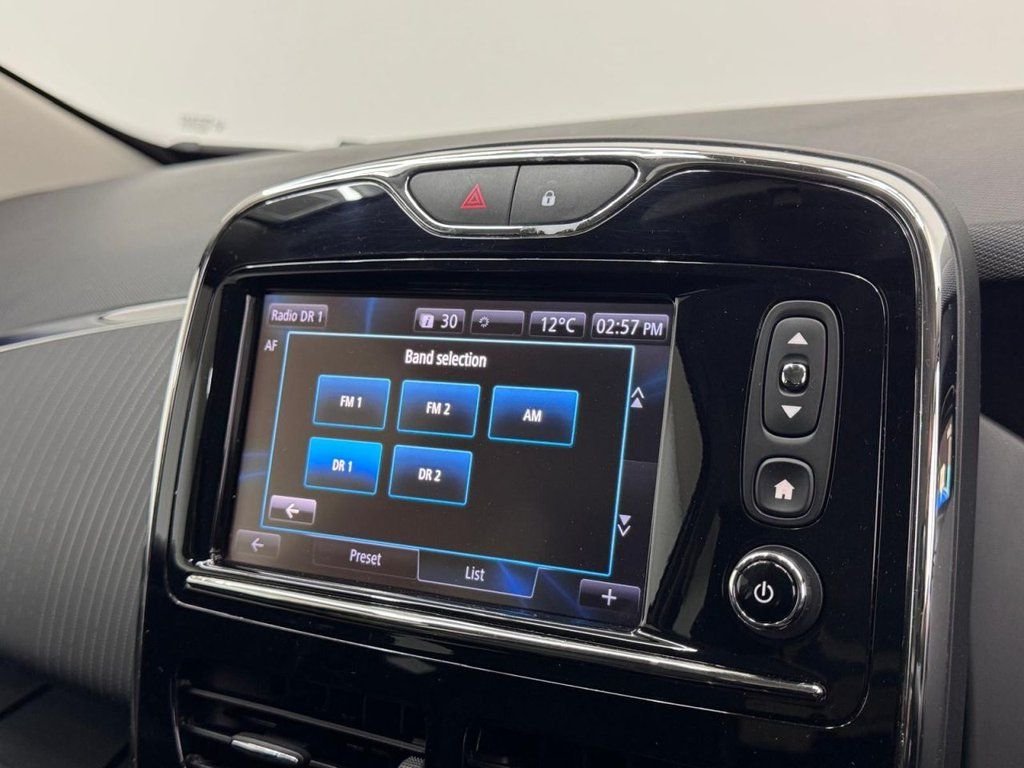 Used Renault Zoe 2019 for sale - 76642846: Photo 15