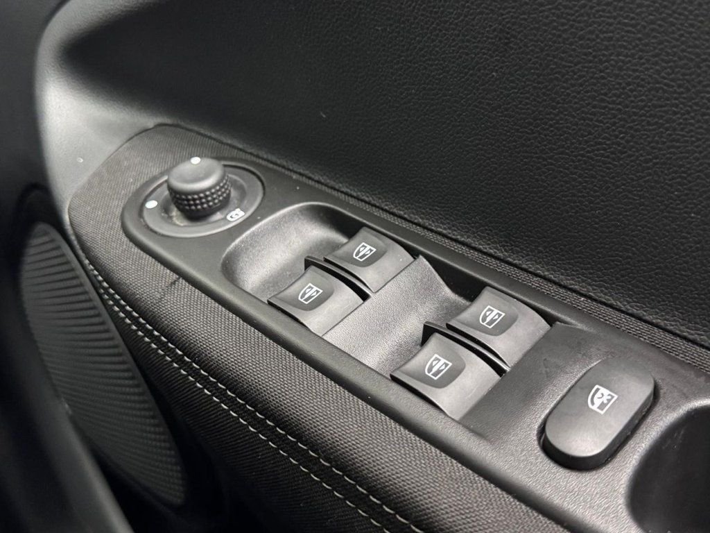 Used Renault Zoe 2019 for sale - 76642846: Photo 19