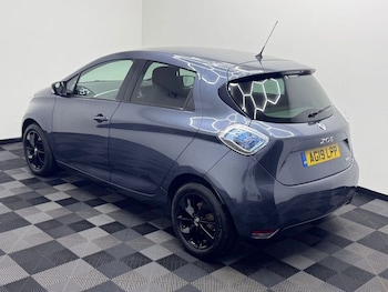 Used Renault Zoe 2019 for sale - 76642846: Photo