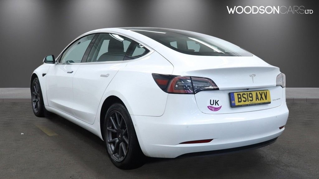 Used Tesla Model 3 2019 for sale - 77422705: Photo 2