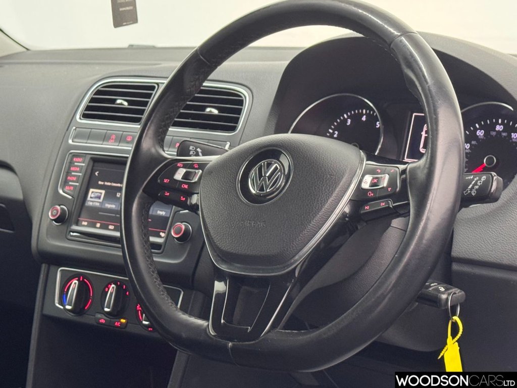 Used Volkswagen Polo 2016 for sale - 76698441: Photo 15