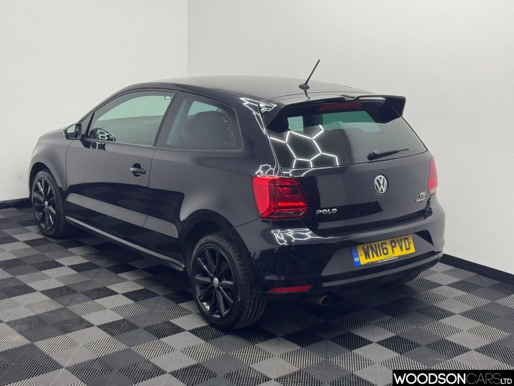 Used Volkswagen Polo 2016 for sale - 76698441: Photo 2