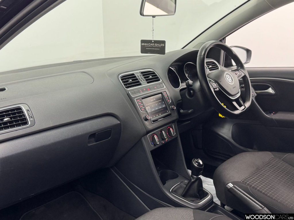 Used Volkswagen Polo 2016 for sale - 76698441: Photo 5