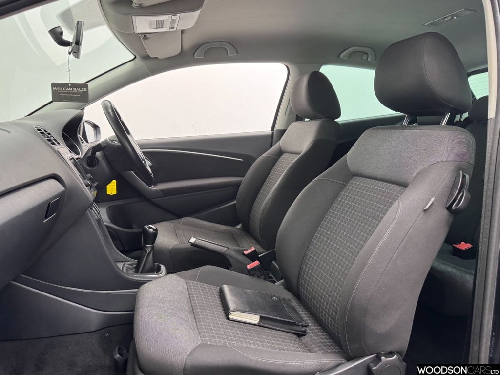 Used Volkswagen Polo 2016 for sale - 76698441: Photo 6