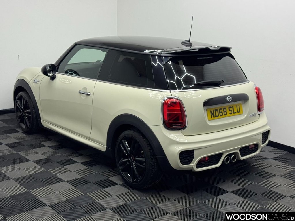 Used MINI Hatch 2018 for sale - 77780315: Photo 2