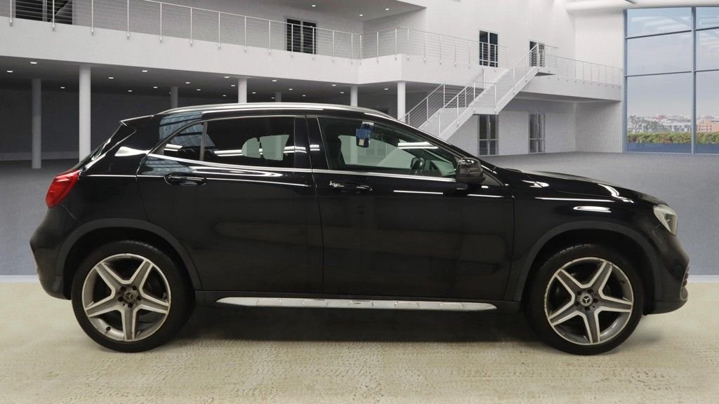 Used Mercedes-Benz GLA 2017 for sale - 77748140: Photo 11