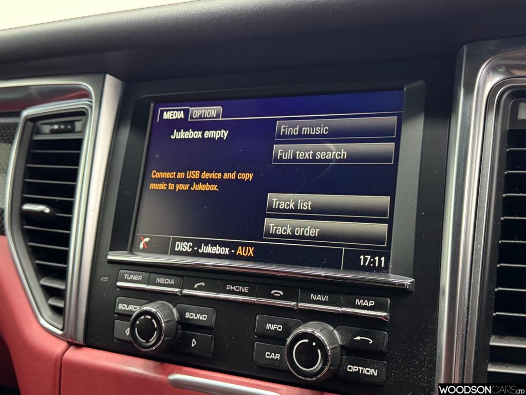 Used Porsche Macan 2016 for sale - 78022159: Photo 18