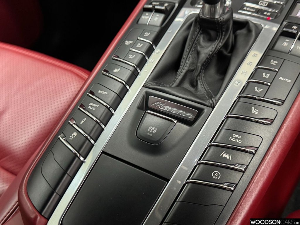 Used Porsche Macan 2016 for sale - 78022159: Photo 33