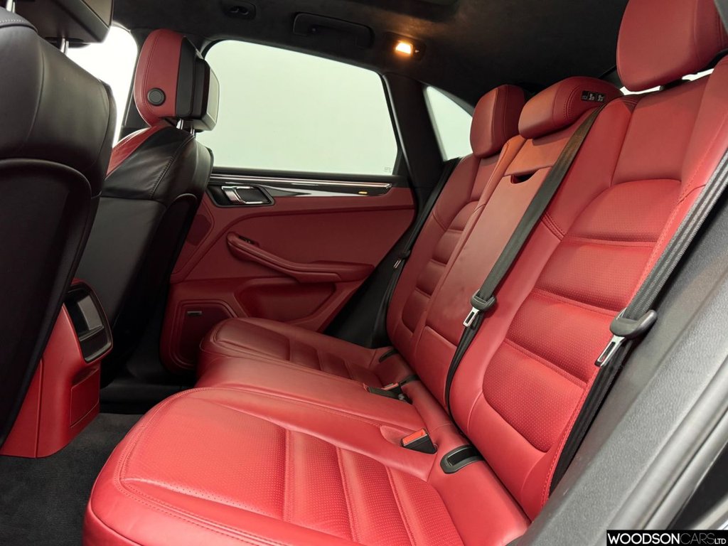 Used Porsche Macan 2016 for sale - 78022159: Photo 7