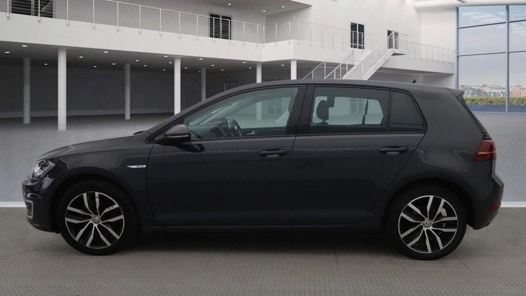 Used Volkswagen Golf 2020 for sale - 77483403: Photo 11