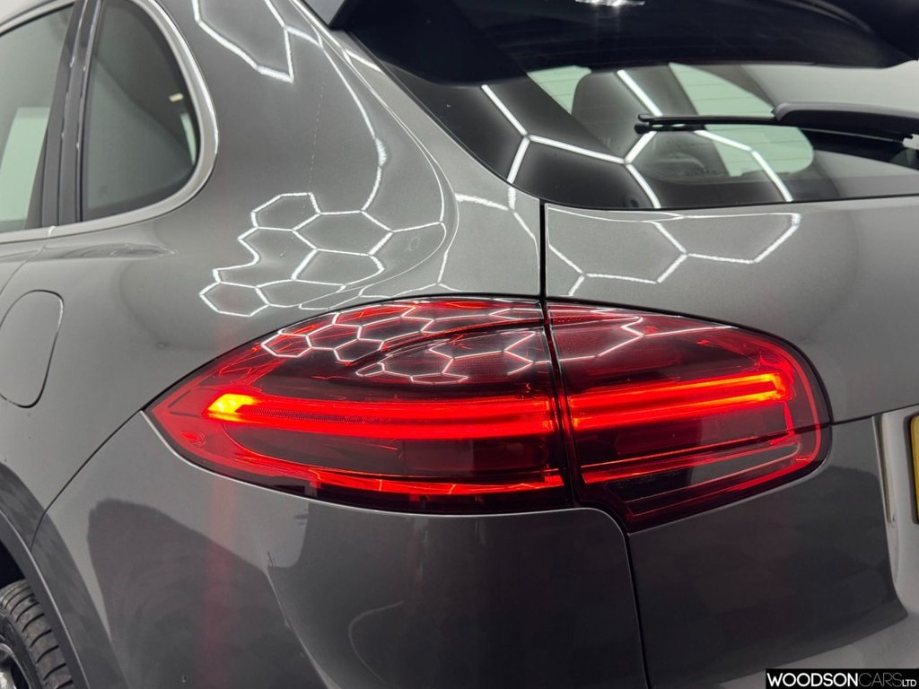 Used Porsche Cayenne 2015 for sale - 77499090: Photo 28