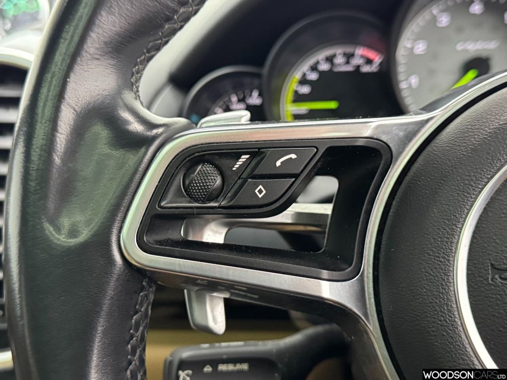 Used Porsche Cayenne 2015 for sale - 77499090: Photo 40