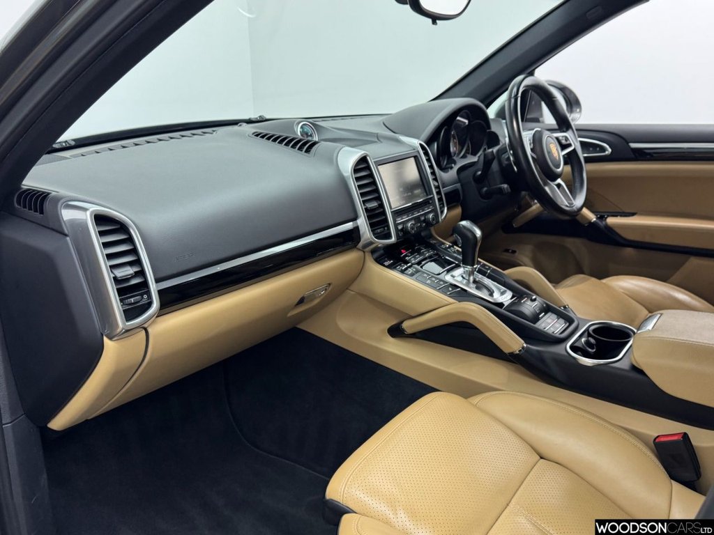 Used Porsche Cayenne 2015 for sale - 77499090: Photo 5