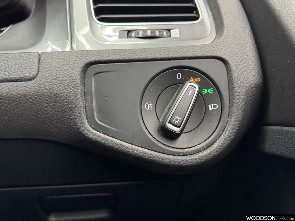 Used Volkswagen Golf 2015 for sale - 77821034: Photo 34