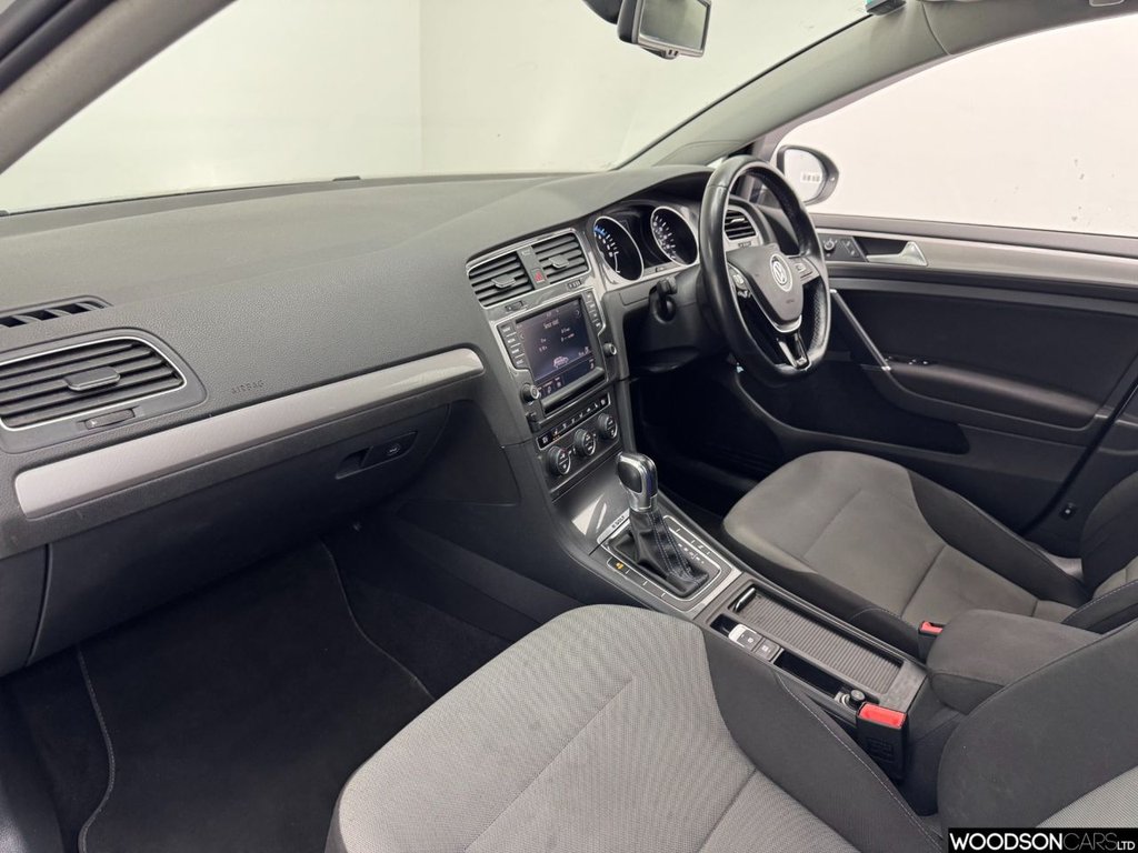 Used Volkswagen Golf 2015 for sale - 77821034: Photo 6