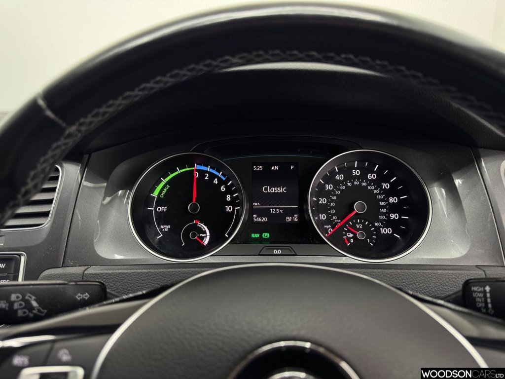 Used Volkswagen Golf 2015 for sale - 77821034: Photo 9